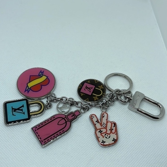 LOUIS VUITTON keychain authentic 100% - Picture 10 of 13